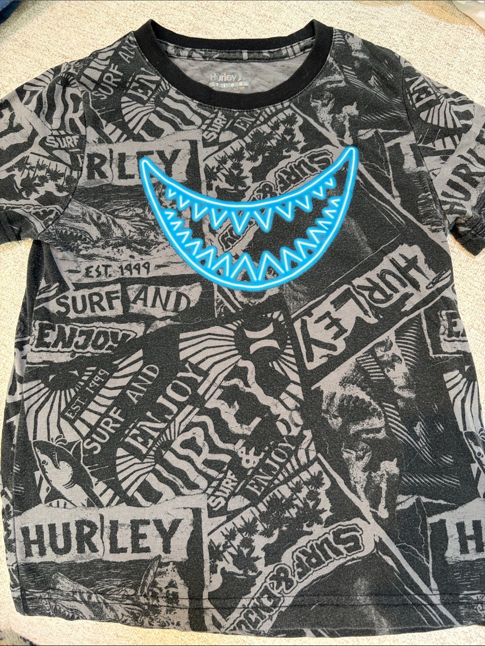 Boy’s Summer Bundle: Nike, Hurley, Under Armor - Picture 6 of 14